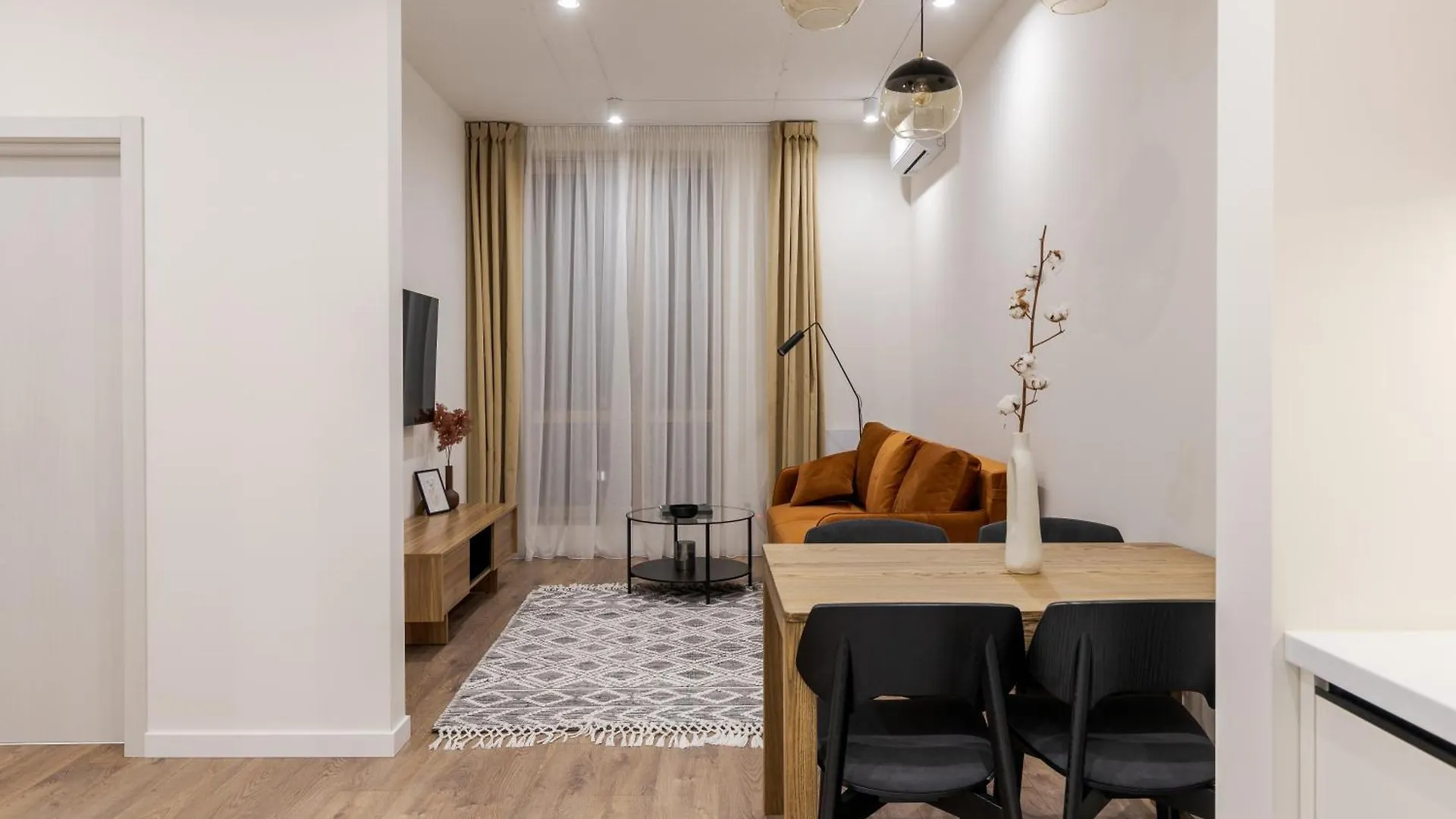 Aparthotel Forum Apart Lviv